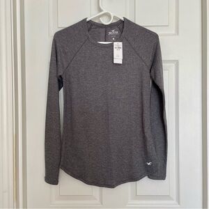 Hollister Gray Raglan Long Sleeve Tee - Medium